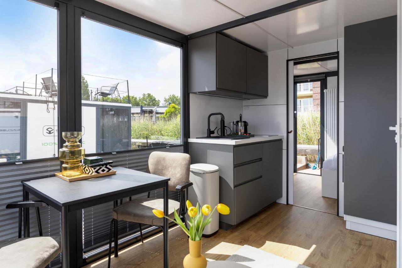 Cosy Tiny Houseboats Near Beach And Restaurants By Weltevreden Experience Zeewolde Exteriör bild