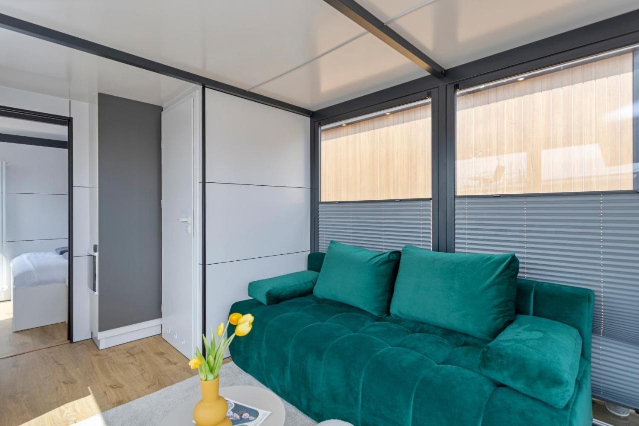Cosy Tiny Houseboats Near Beach And Restaurants By Weltevreden Experience Zeewolde Exteriör bild