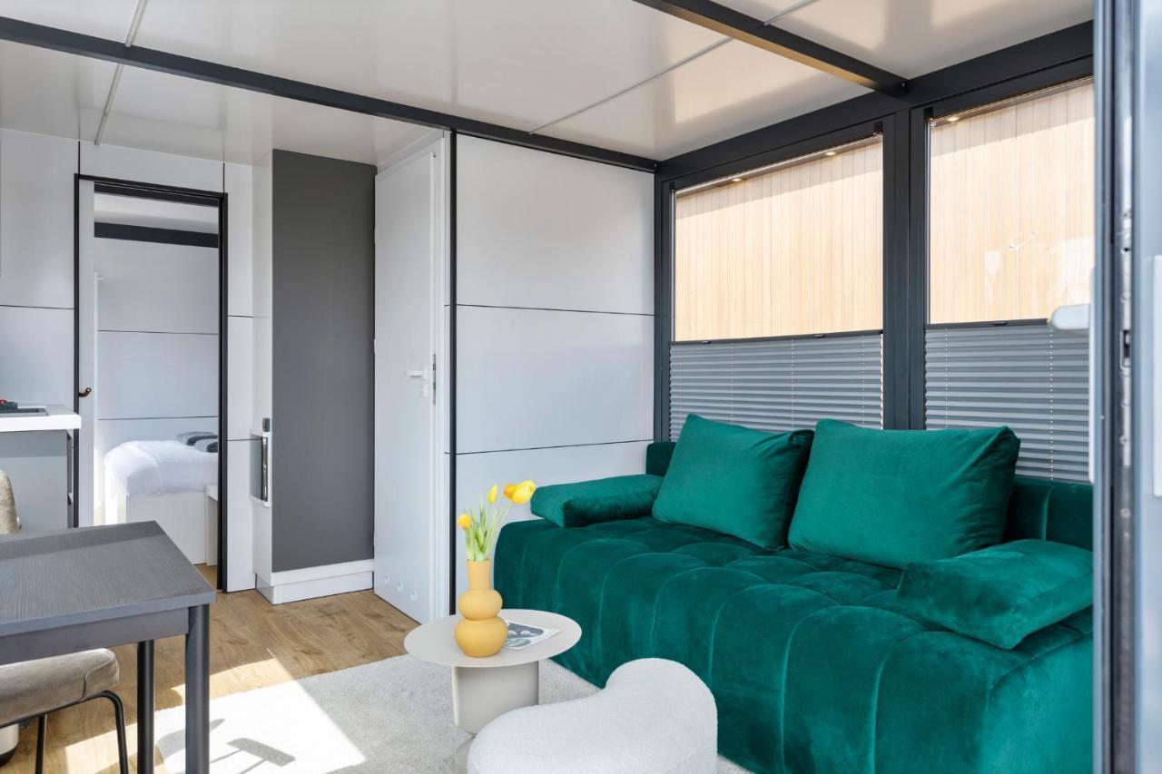 Cosy Tiny Houseboats Near Beach And Restaurants By Weltevreden Experience Zeewolde Exteriör bild