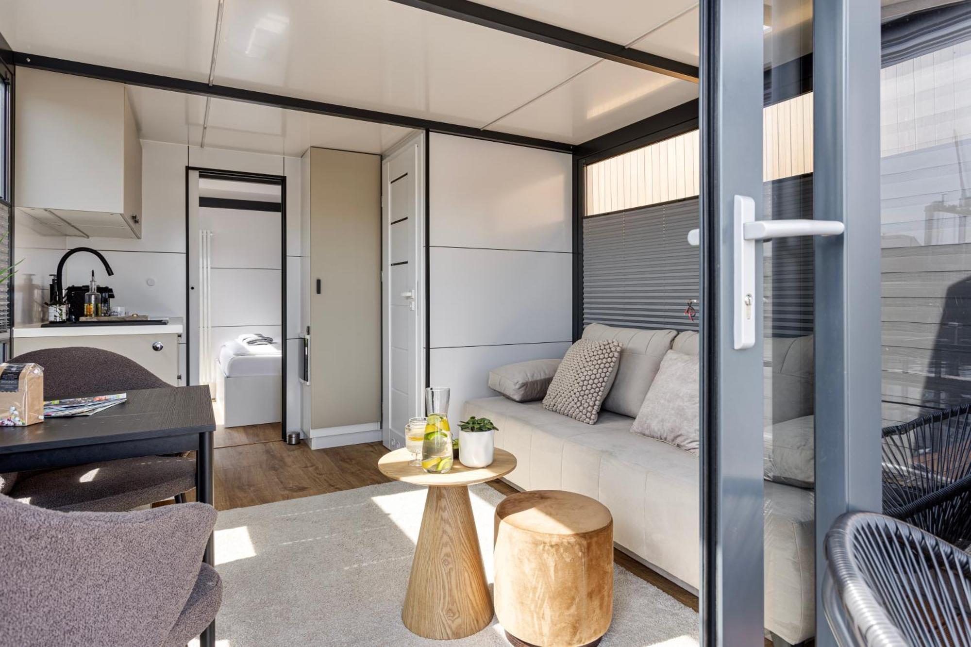Cosy Tiny Houseboats Near Beach And Restaurants By Weltevreden Experience Zeewolde Exteriör bild